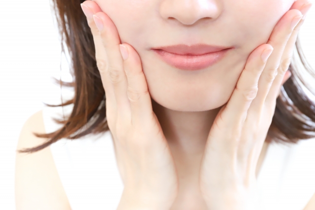 フェイスラインをスッキリ！